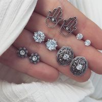 Fashion Retro Carved Diamond Palm Flower Alloy Stud Earrings main image 2