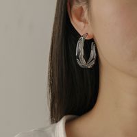Retro Checkerboard Plaid C-shaped Stripe Acrylic Earrings main image 3