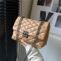 New Fashion Geometric Chain Rhombus Embossed Messenger Bag 26*17*10cm main image 1