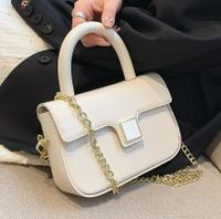 2022 New Fashion Solid Color Chain Messenger Handbag 18*12*6cm main image 3