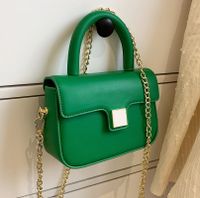 2022 New Fashion Solid Color Chain Messenger Handbag 18*12*6cm main image 4