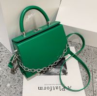 2022 New Fashion Solid Color Messenger Chain Small Handbag 20.5*14*7cm main image 1