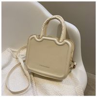 New Fashion Solid Color Portable Square One-shoulder Messenger Bag19.5*16.5*6.5cm sku image 3
