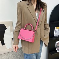 2022 New Fashion Solid Color Messenger Chain Small Handbag 20.5*14*7cm sku image 7
