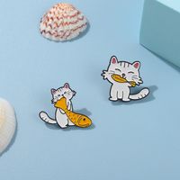 Korean Cat And Small Fish Cat Eating Alloy Paint Badge Wholesale main image 3