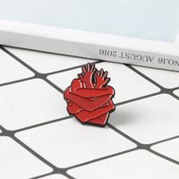 Creative Alloy Brooches Embrace Heart Shape Halloween Brooches main image 3