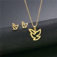 Fashion Simple Bird Pendant Stainless Steel Necklace Earrings Set main image 1