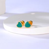 Fashion Stainless Steel Electroplating 18k Gold Retro Green Heart Stud Earrings main image 3