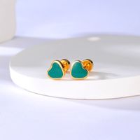 Fashion Stainless Steel Electroplating 18k Gold Retro Green Heart Stud Earrings main image 4