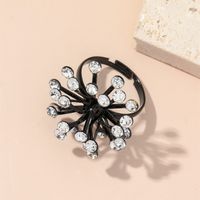 Mode Créative Rétro Exagérée Nouvelle Bague En Alliage Réglable Diamant Pistil Fleur Simple main image 4