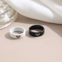 New Creative Simple Cute Contrasting Color Black White Heart Couple Alloy Rings 2-piece Set main image 3
