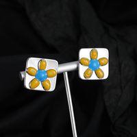 Mode Quadratische Blume Ohrringe Weibliche Tropfende Öl Kupfer Ohrstecker sku image 1