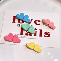 Early Spring New Color Matching Heart-shaped Hairpin main image 5
