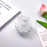 Simple Flower Daisy Shark Clip Hair Clip sku image 6