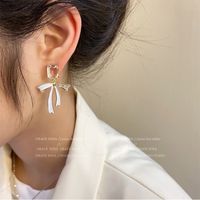Fashion Long Crystal Bow Female Alloy Earrings main image 4