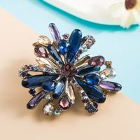 Fashion Flower Alloy Diamond Artificial Gemstones Women's Brooches main image 5
