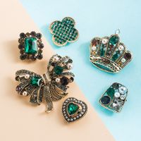 Fashion Alloy Inlaid Rhinestone Pearl Crown Bows Heart Shaped Corsage Brooch Three-piece Set main image 3