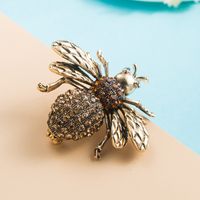 Fashion Bee Alloy Diamond Artificial Gemstones Women's Brooches main image 3