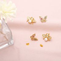 Einfache Biene Schmetterling Perle Kupfer Eingelegt Zirkon 18 Karat Vergoldete Ohrringe main image 5