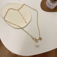 Fashion Simple Geometric Heart-shaped Inlaid Pearl Alloy Necklace main image 6