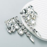 Pendientes De Diamantes De Cristal Con Incrustaciones De Aleación Brillante De Moda Al Por Mayor sku image 1