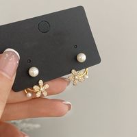 New Pearl Flower Stud Earrings main image 6