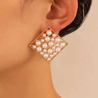 Boucles D&#39;oreilles Géométriques En Alliage Incrusté De Perles Carrées À La Mode main image 1