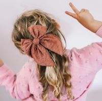 Épingle À Cheveux Pour Enfants Brodé Creux À La Mode Pince À Cheveux Grand Arc En Gros main image 1