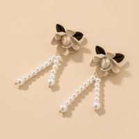 Fashion Flower Leaves Pearl Tassel Earrings Simple Alloy Drop Earrings sku image 1