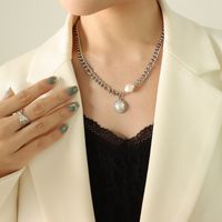 Fashion Geometric Chain Inlaid Pearl 18k Gold Titanium Steel Necklace sku image 1
