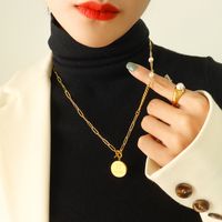 Moda Ot Hebilla Perla Colgante Redondo Collar Suéter Mujer Titanio Acero 18k Oro sku image 1