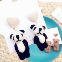 Mode Boucles D&#39;oreilles Ours En Peluche Mignon Boule De Fourrure Boucles D&#39;oreilles En Gros main image 4