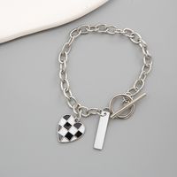 Vintage Black And White Checkerboard Heart Shaped Pendant Bracelet Wholesale main image 4