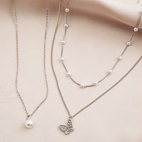 Retro Multi-layered Clavicle Chain Butterfly Pearl Alloy Necklace main image 4