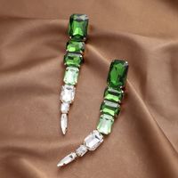 Pendientes En Forma De Serpiente Con Incrustaciones De Diamantes De Imitación Cuadrados Verdes De Moda Al Por Mayor sku image 3