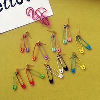 Adorables Boucles D'oreilles Pendantes Trombone De Couleur Unie main image 2