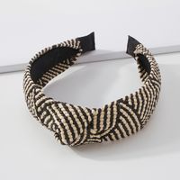 Simple Fabric Braided Wide-brimmed Knotted Headband Female main image 3