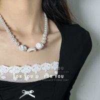 Retro Irregular Size Pearl Fashion Splicing Collarbone Chain Necklace main image 3