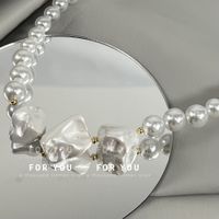 Retro Irregular Size Pearl Fashion Splicing Collarbone Chain Necklace main image 6