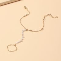 Fashion One-piece Pearl Metal Chain Ring Bracelet main image 3