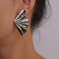 Fashion Jewelry Simple Alloy Maple Leaf Earrings Female Fan-shaped main image 4