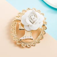 Fashion New Beauty Head Shape Brooch Coat Accessories Female Wholesale sku image 2