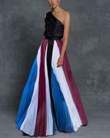Ärmelloses, Einschultriges, Langes, Kontrastfarbenes Kleid Mit Großem Schwung Und Nähten main image 5