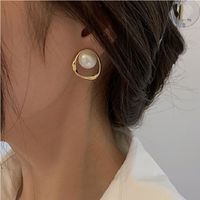 Pearl Earrings Women's Autumn And Winter Alloy Stud Earrings main image 5