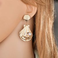 Fashion Pearl Shell Shape Pendant Earrings main image 3