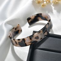 Fashion Leopard Print Wide Acetate Plate Geometric Bracelet main image 3
