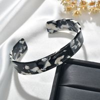 Fashion Leopard Print Wide Acetate Plate Geometric Bracelet main image 4