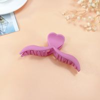 Fashion Heart-shaped Shark Scrub Female Hairpin Girl Claw Clip sku image 3