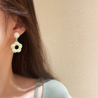 Spring And Summer Fresh Wave Point Flower Earrings 2022 New Trendy Niche Design Earrings Female Cute Earrings main image 5