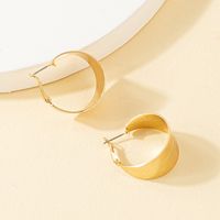 Simple Wide C-shaped Alloy Earrings main image 3